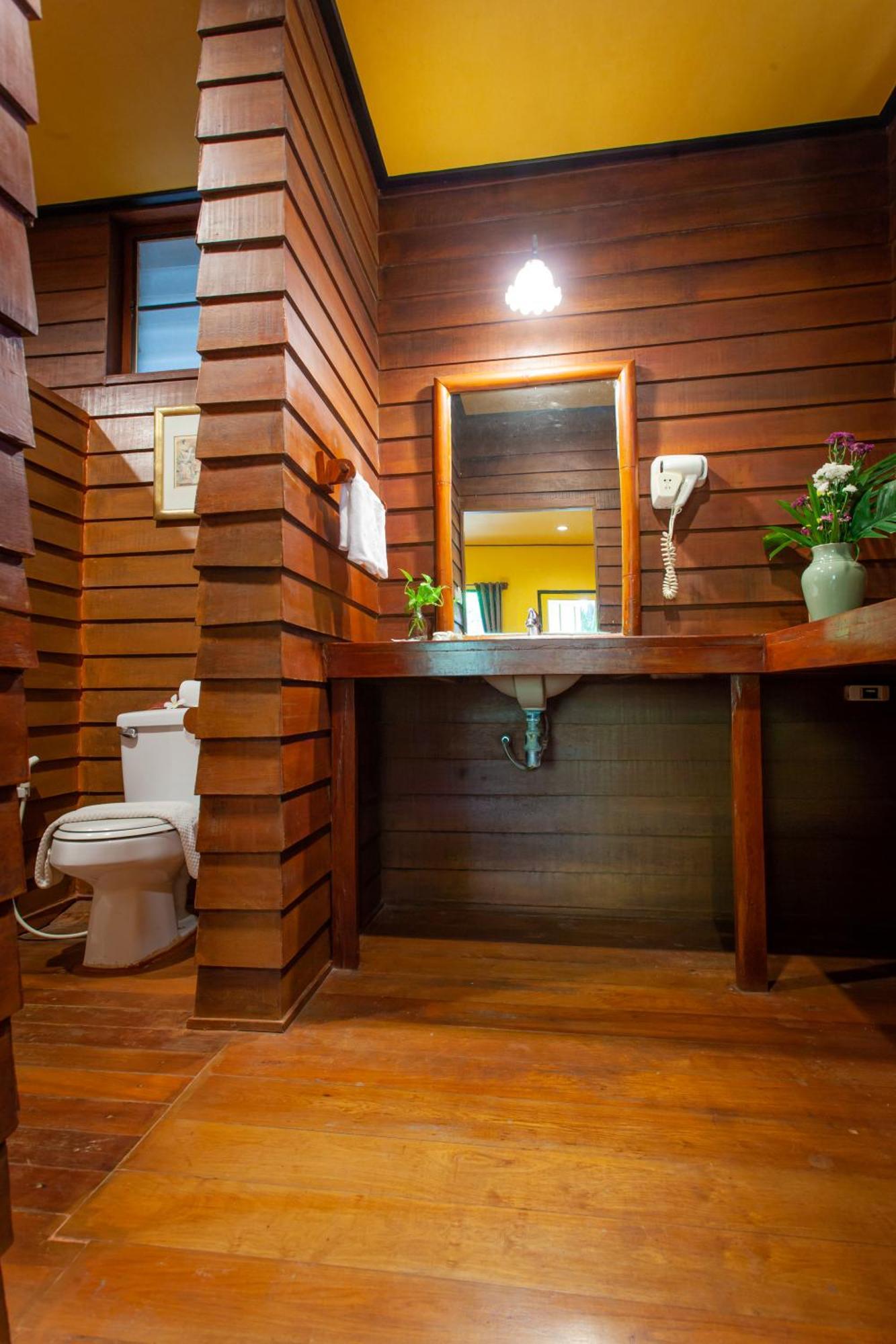 Resort Baan Krating Phuket -sha 3*
